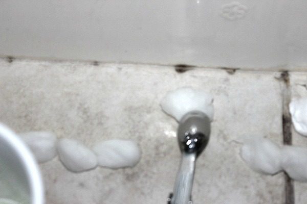 gross grout before at ASlobComesClean.com