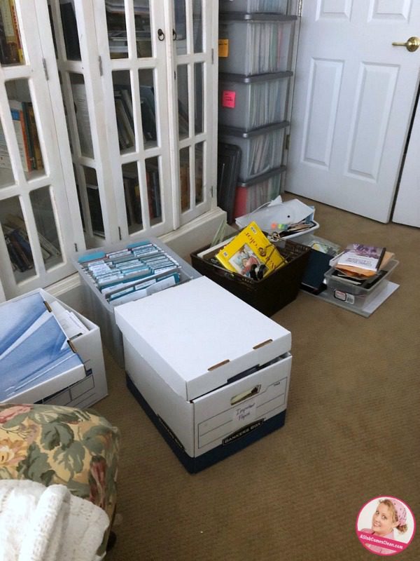 a-reader-containerizes-declutters-office-at-ASlobComesClean.com